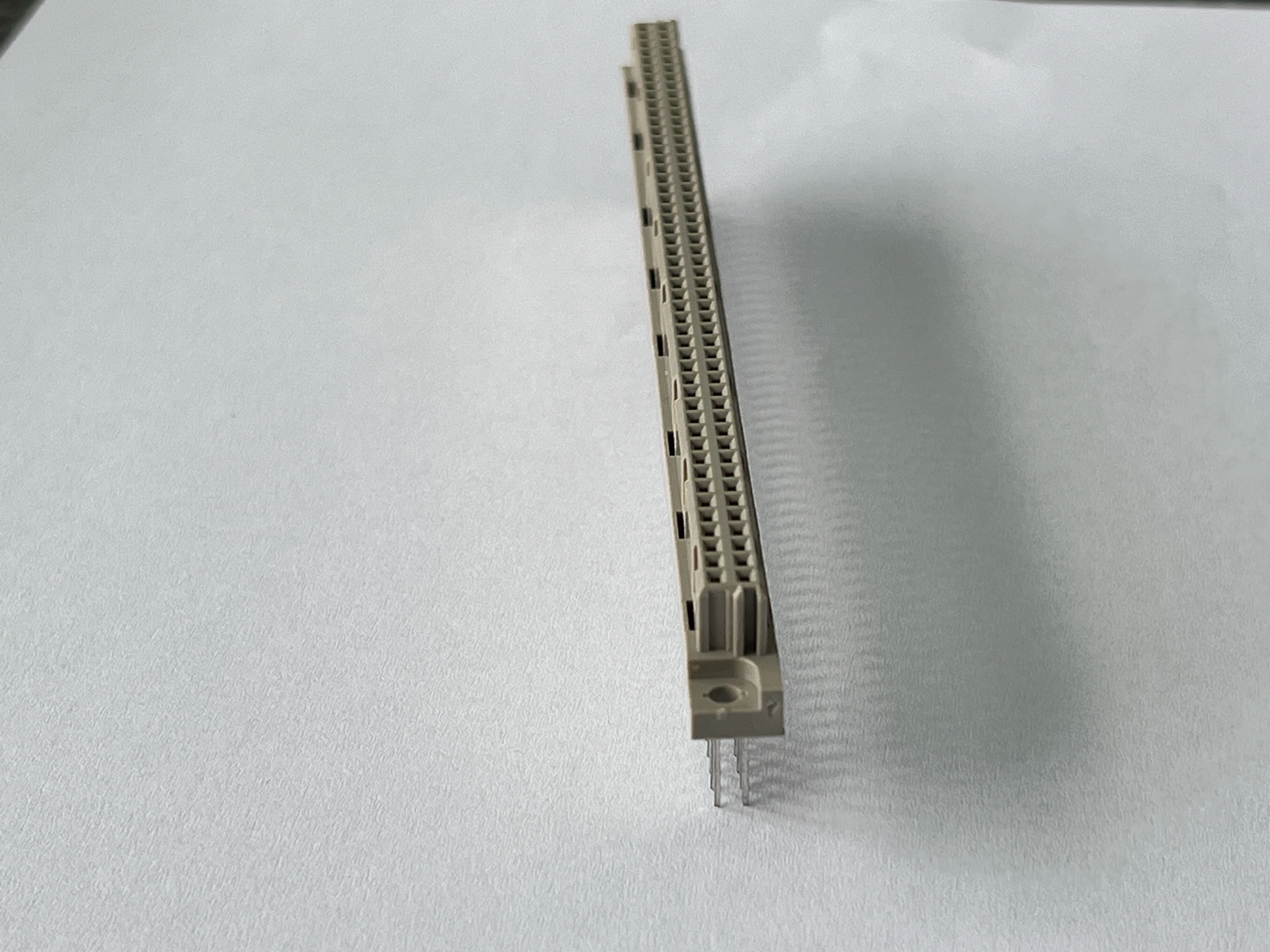 DIN 41612 Vertical Female Type B Connectors 100 Positions