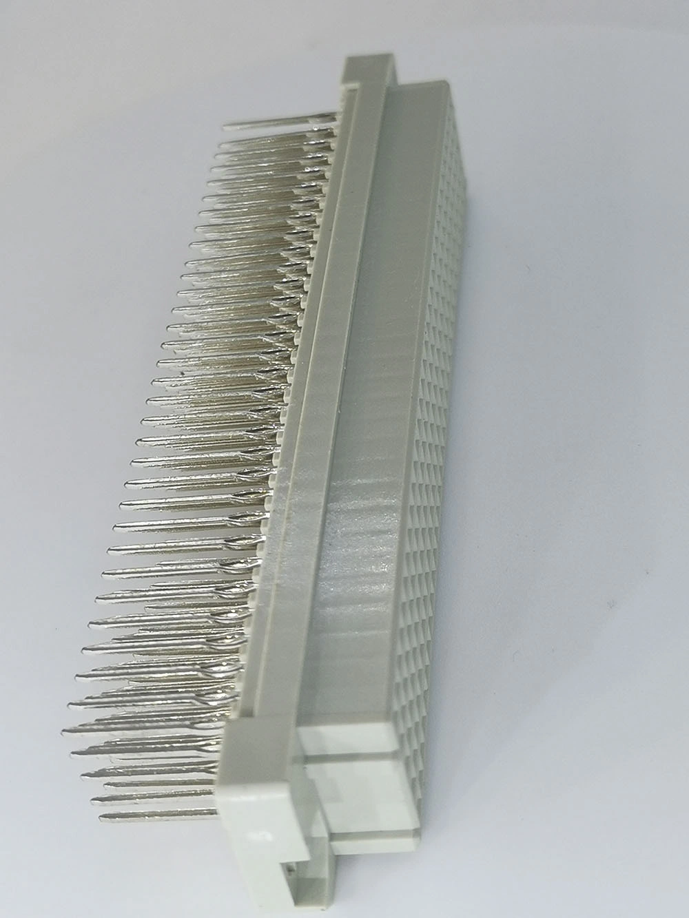 160P Vertcal Solder Type E Female DIN 41612