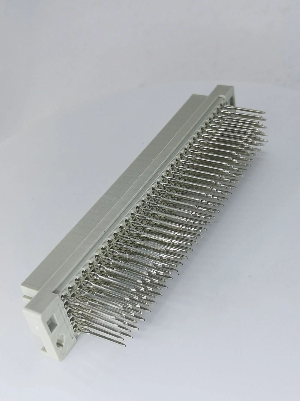 160P Vertcal Solder Type E Female DIN 41612