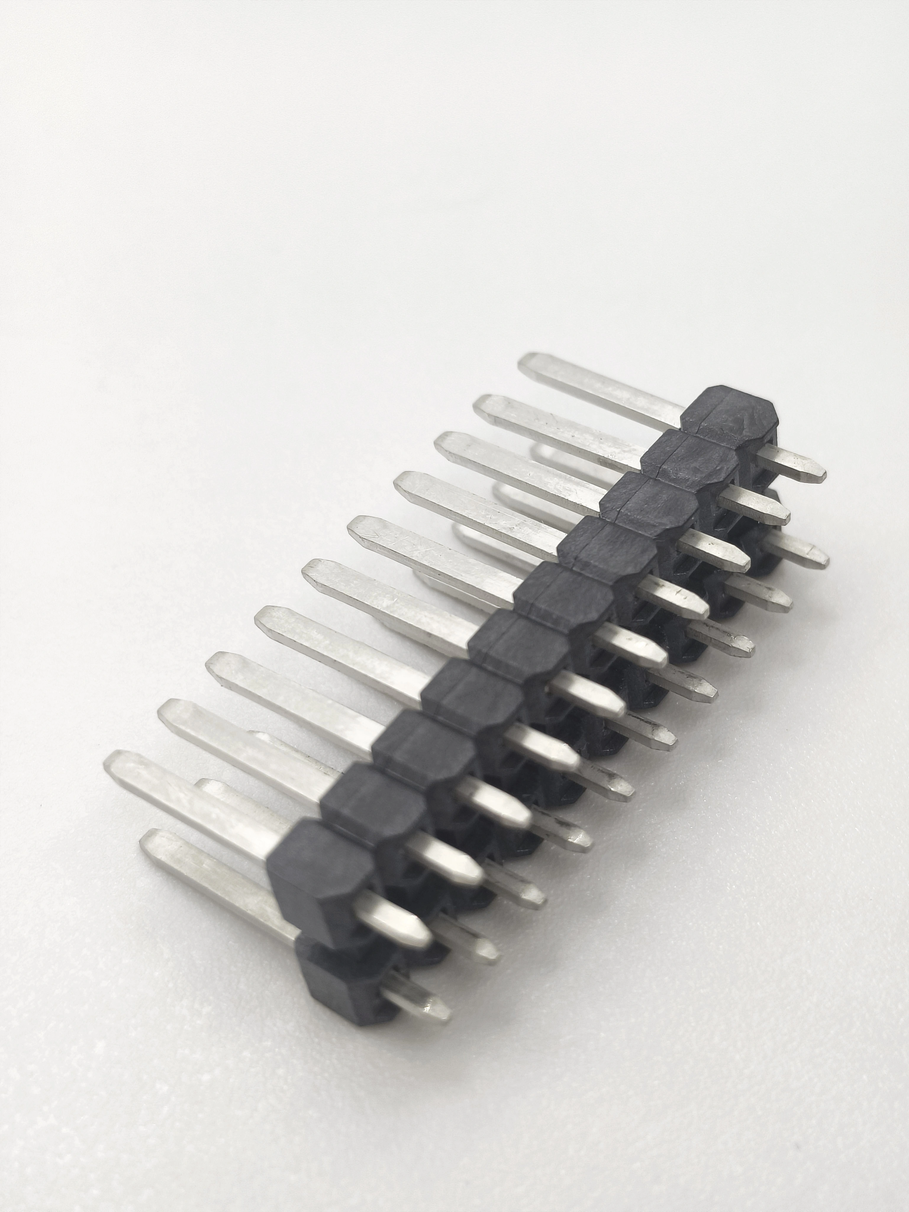 3.5mm 20PIN Automotive Pin Header Dual Row Straight Dip Type