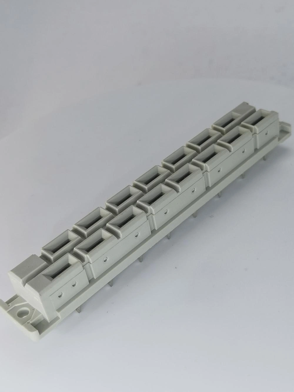 Vertical Female Type-H15 High Power DIN41612 Connectors